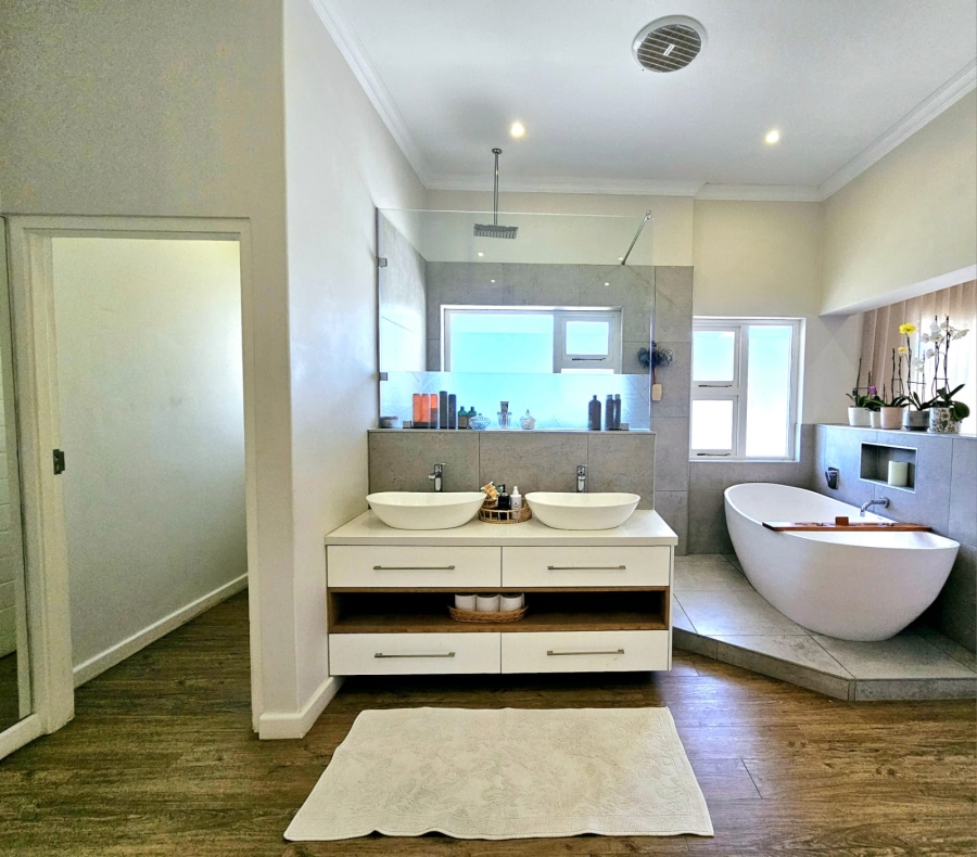 8 Bedroom Property for Sale in Selborne Eastern Cape